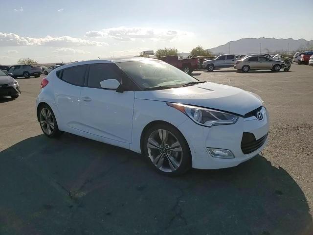 2016 Hyundai Veloster VIN: KMHTC6AD6GU293913 Lot: 79720204