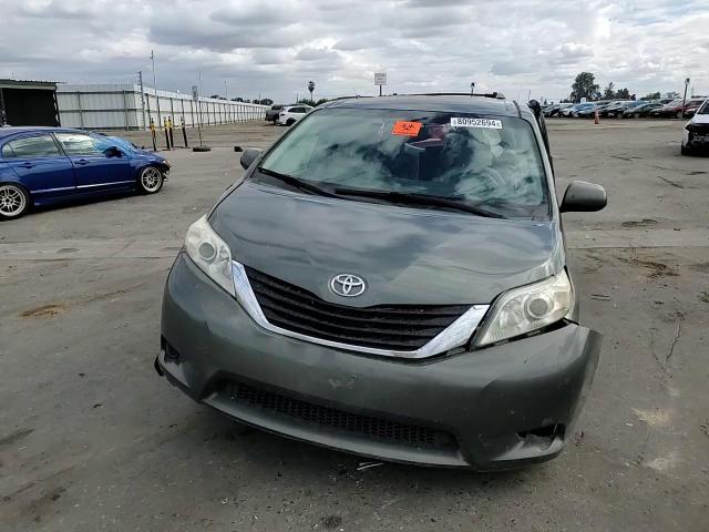 2013 Toyota Sienna Le VIN: 5TDKK3DC6DS383843 Lot: 80952694