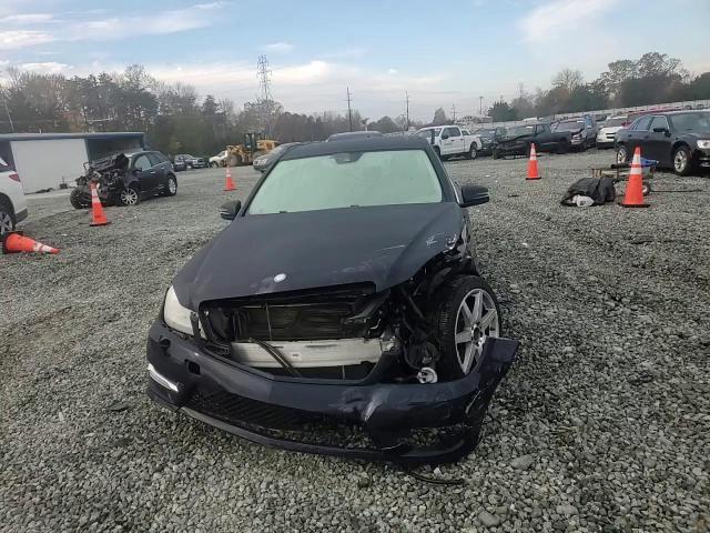 2013 Mercedes-Benz C 250 VIN: WDDGF4HB9DA852430 Lot: 81404074