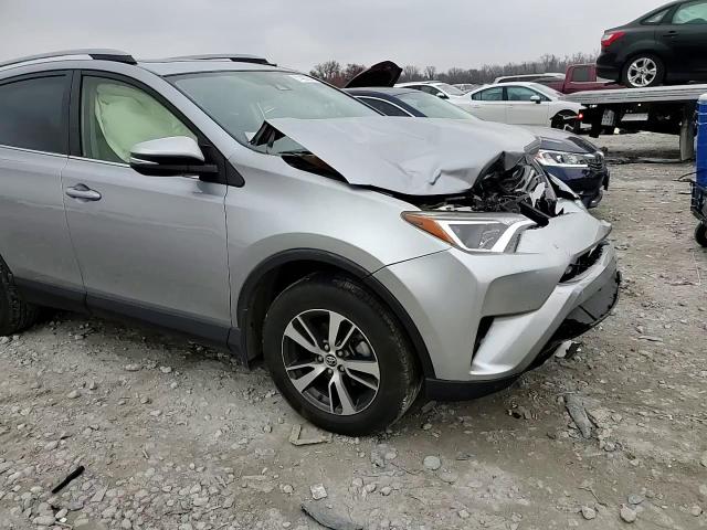 2018 Toyota RAV 4 - Image 10