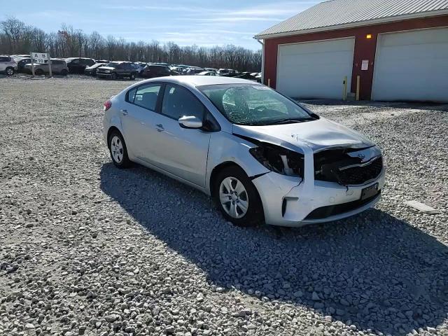 2017 Kia Forte - Image 14
