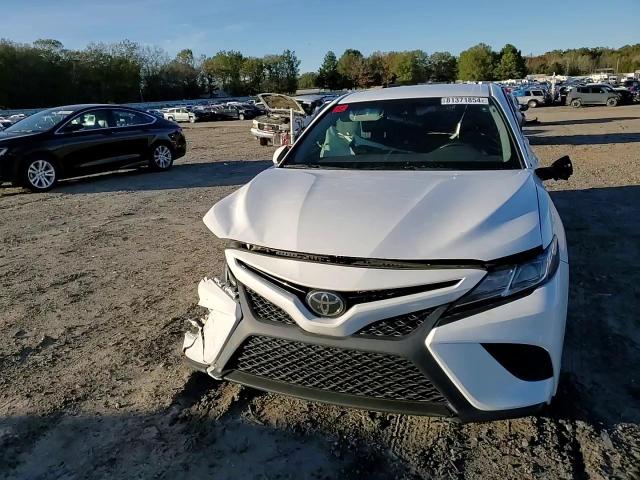 2018 Toyota Camry L VIN: 4T1B11HK2JU611901 Lot: 81371854