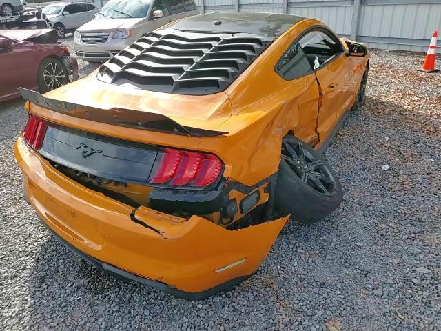 2019 Ford Mustang - Image 11