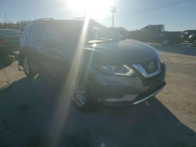 2018 Nissan Rogue - Image 12