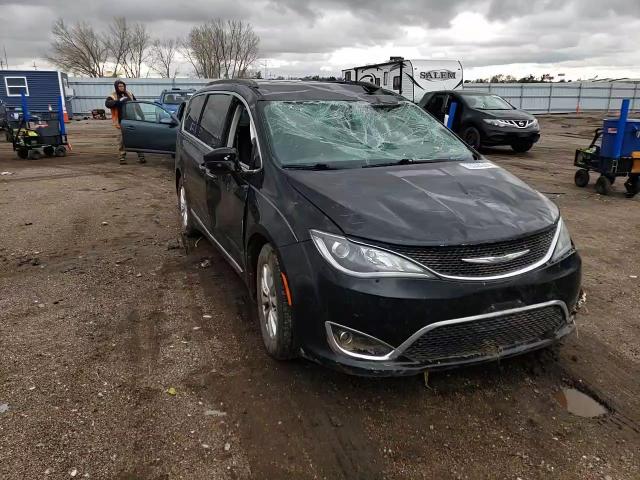 2017 Chrysler Pacifica Touring L VIN: 2C4RC1BG5HR571385 Lot: 78944504