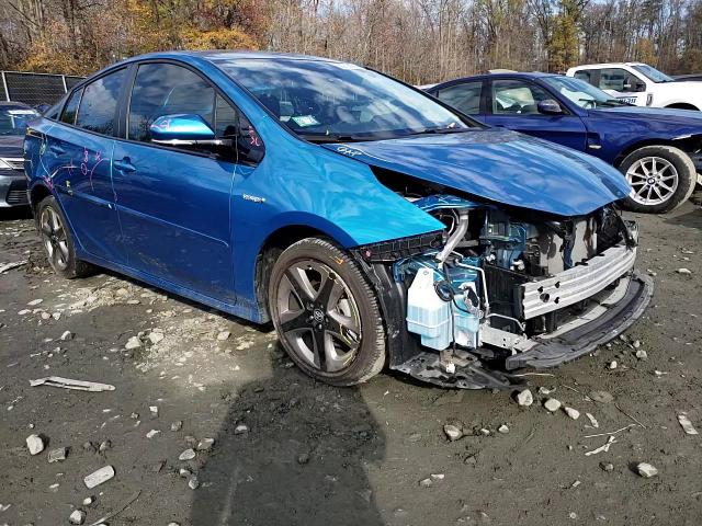 2019 Toyota Prius - Image 11