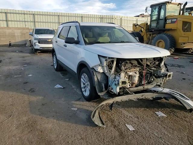 2016 Ford Explorer - Image 12