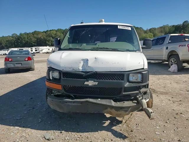 2009 Chevrolet Express - Image 11
