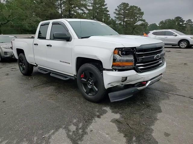 2017 Chevrolet Silverado K1500 Lt VIN: 1GCVKREH0HZ305511 Lot: 79756484