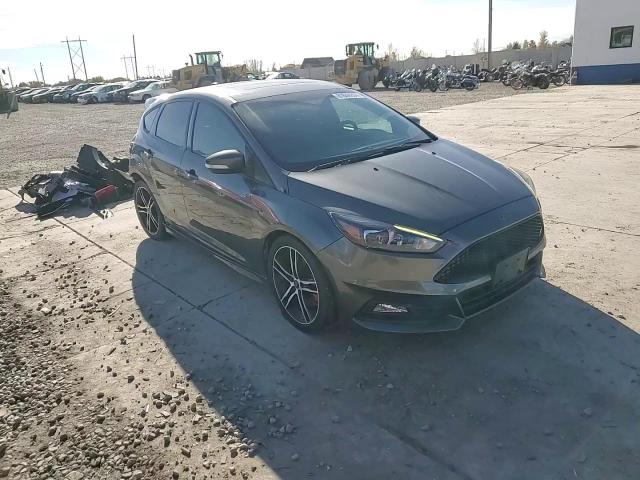 2016 Ford Focus St VIN: 1FADP3L97GL230156 Lot: 81844204