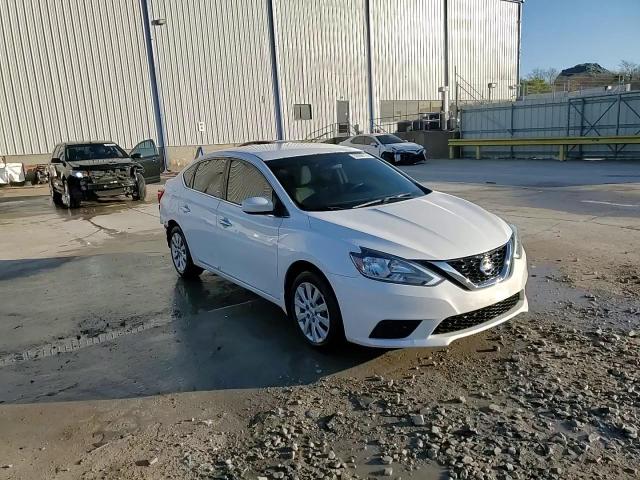 2016 Nissan Sentra - Image 13
