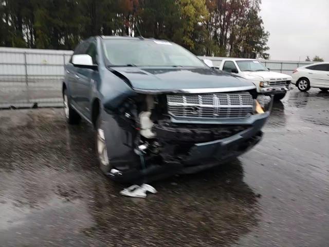 2010 Lincoln MKX - Image 12