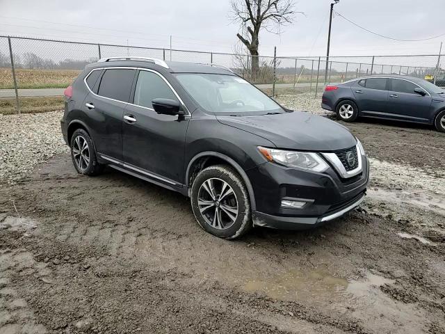 2018 Nissan Rogue - Image 12