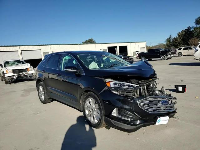 2022 Ford Edge - Image 11