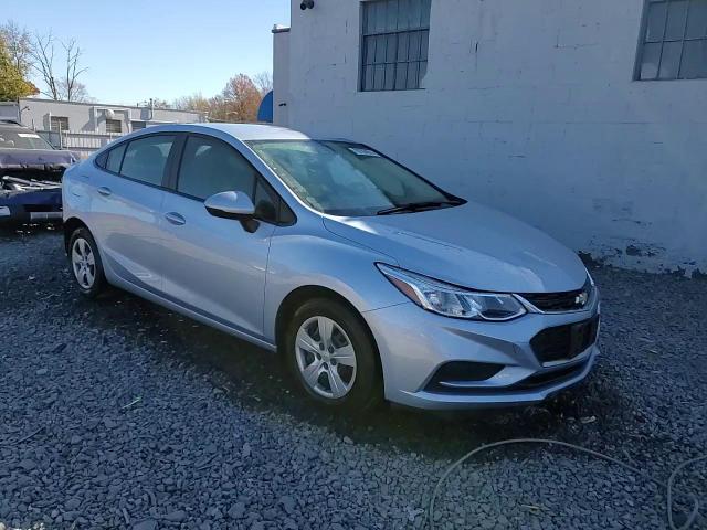 2017 Chevrolet Cruze - Image 14
