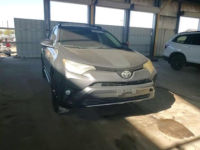 2018 Toyota RAV 4 - Image 12