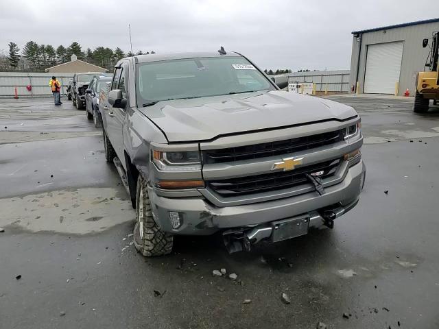 2017 Chevrolet Silverado - Image 11