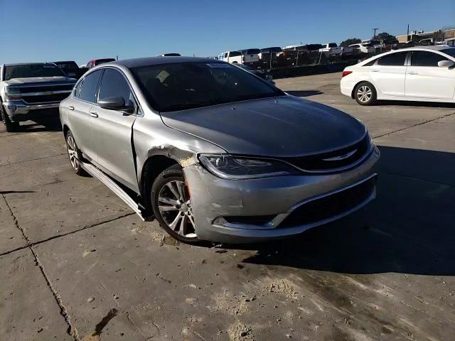 2015 Chrysler 200 - Image 11
