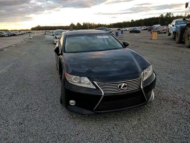 2014 Lexus ES - Image 10