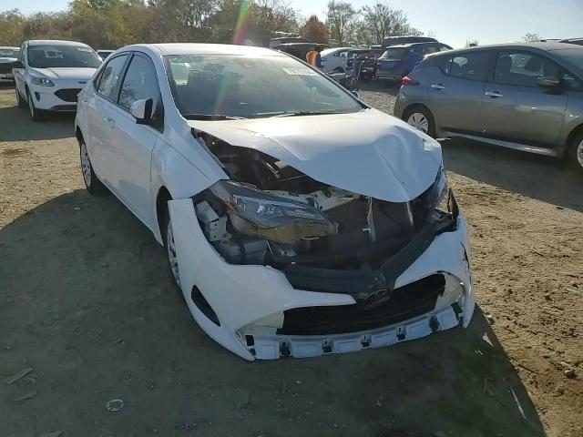 2018 Toyota Corolla L VIN: 5YFBURHE0JP850803 Lot: 79179194