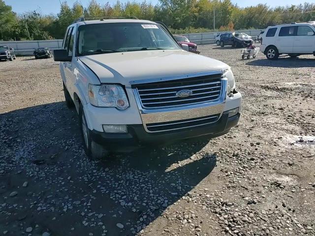 2010 Ford Explorer - Image 11