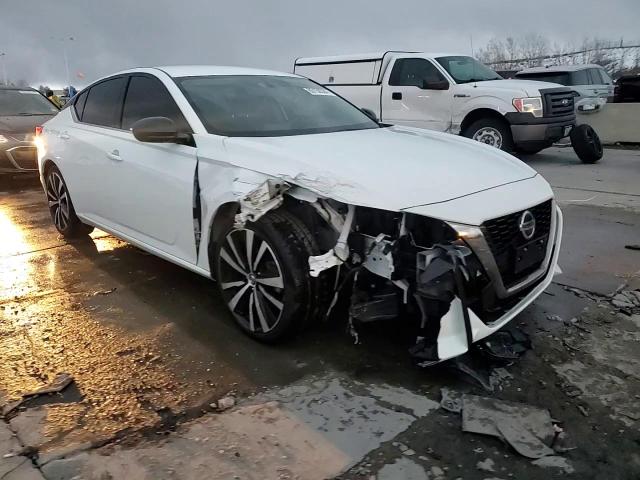 2019 Nissan Altima - Image 14