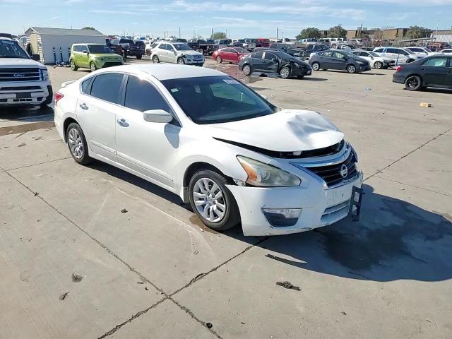 2014 Nissan Altima - Image 13
