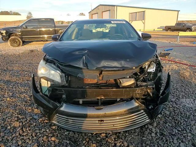 2015 Toyota Camry - Image 13