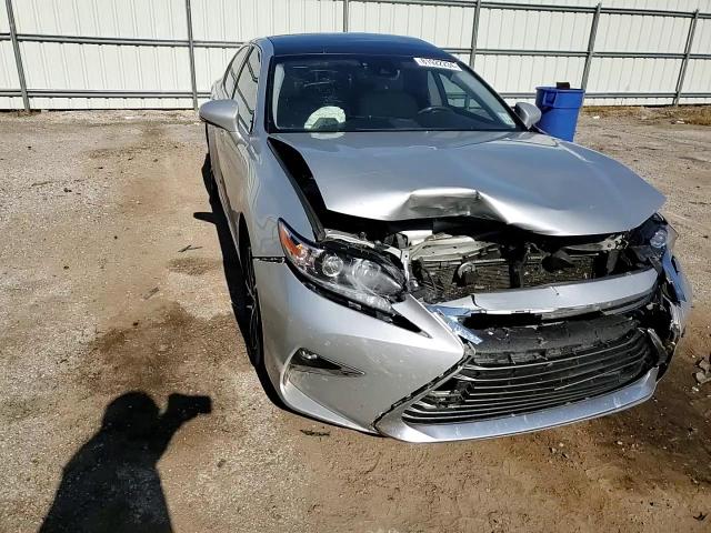 2017 Lexus ES - Image 11