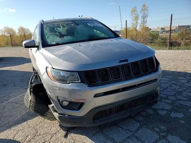 2019 Jeep Compass - Image 12