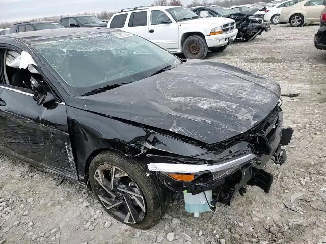 2024 Hyundai Elantra - Image 10