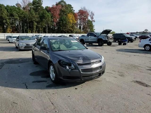 2010 Chevrolet Malibu - Image 10