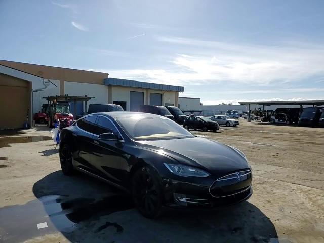 2013 Tesla Model S VIN: 5YJSA1CNXDFP20822 Lot: 80058654