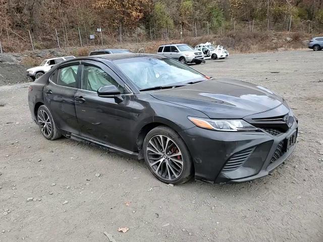 2018 Toyota Camry L VIN: 4T1B11HK2JU056657 Lot: 78814934