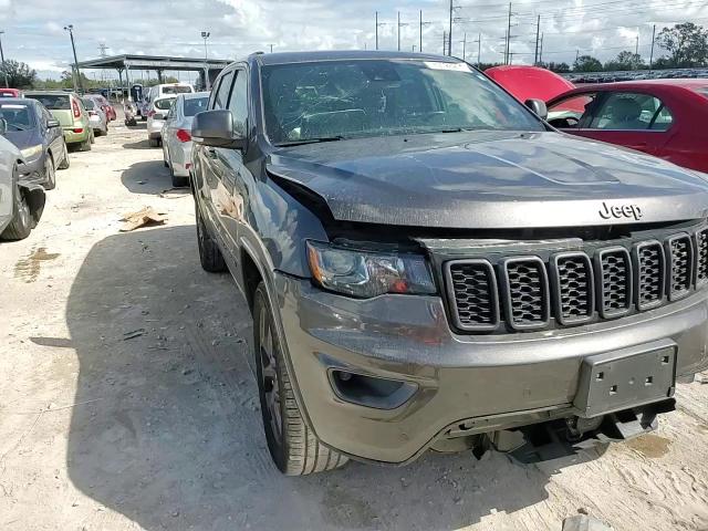 2021 Jeep Grand Cherokee - Image 12