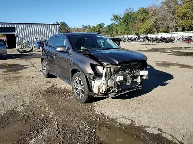 2017 Mitsubishi Outlander - Image 15