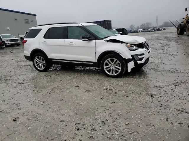 2017 Ford Explorer - Image 15
