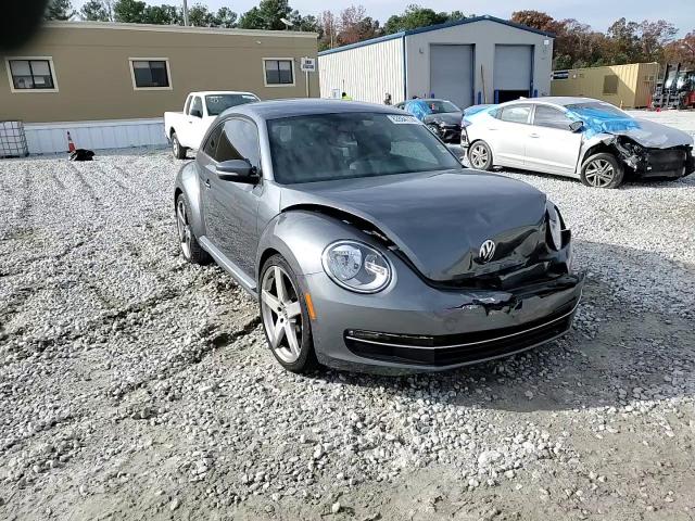 2013 Volkswagen Beetle - Image 11