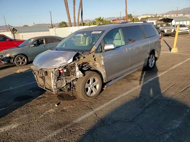 2012 Toyota Sienna Le VIN: 5TDKK3DC1CS212755 Lot: 81844964