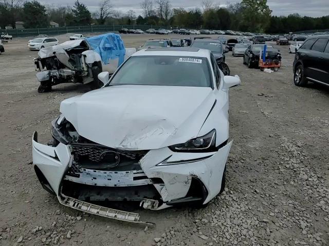2017 Lexus IS - Image 11