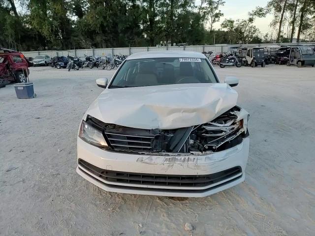 2017 Volkswagen Jetta - Image 11