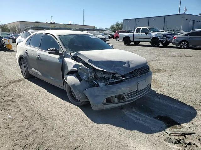 2014 Volkswagen Jetta - Image 10