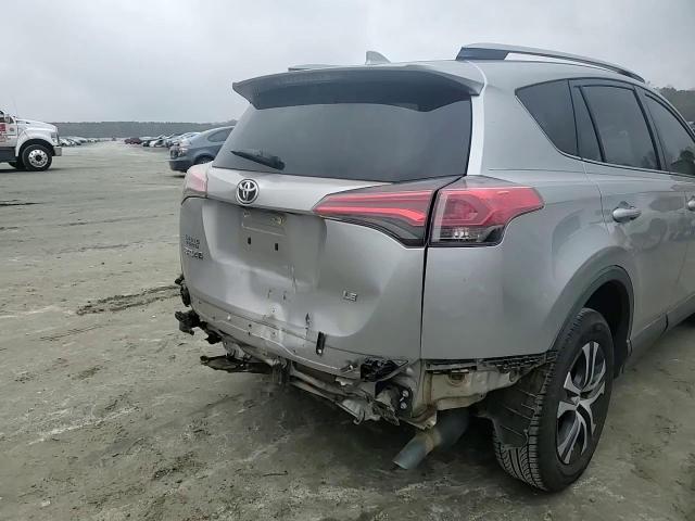 2018 Toyota Rav4 Le VIN: JTMZFREV9JJ165815 Lot: 79458204