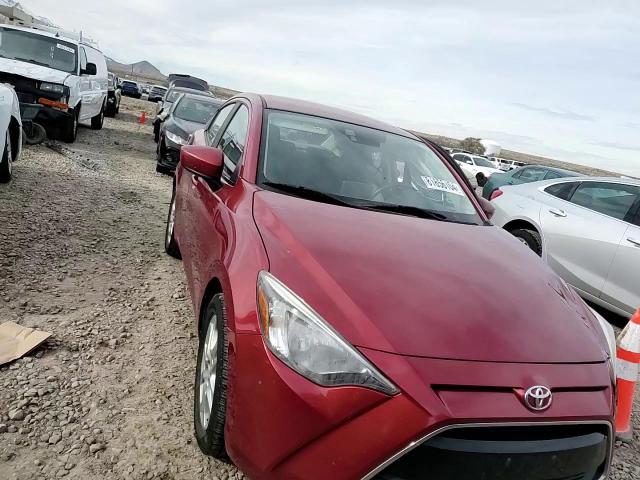 2017 Toyota Yaris - Image 11
