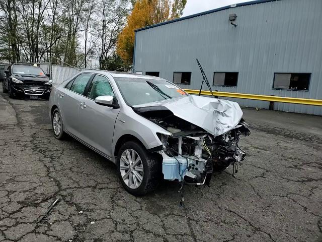 2012 Toyota Camry - Image 11