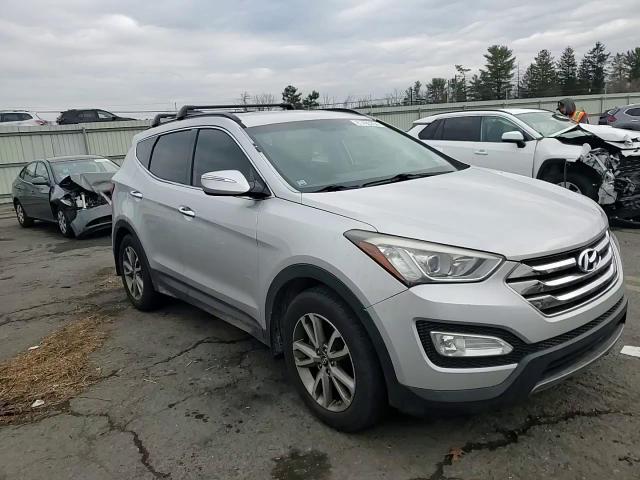2014 Hyundai Santa Fe - Image 12