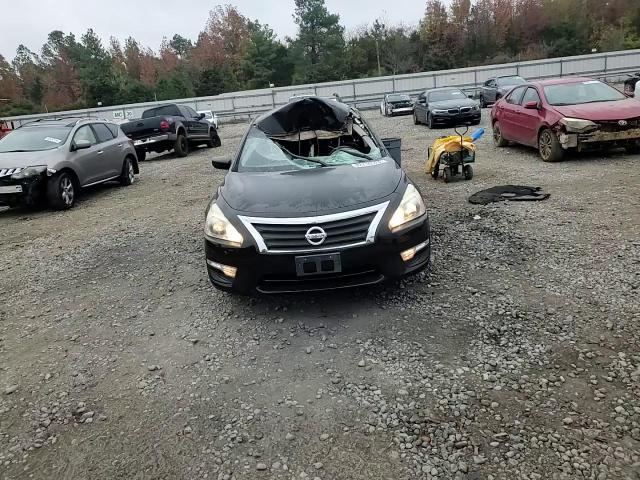 2015 Nissan Altima - Image 11