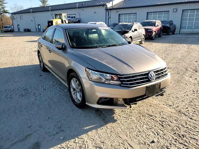2016 Volkswagen Passat - Image 14