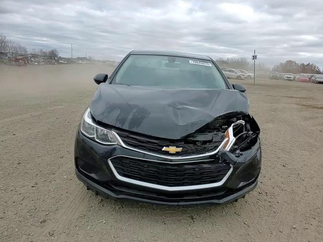 2018 Chevrolet Cruze - Image 13