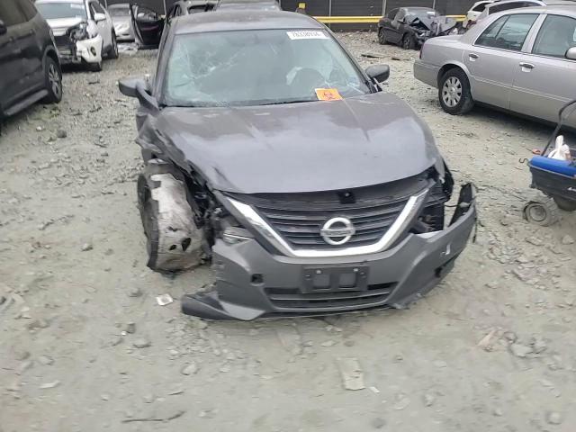 2018 Nissan Altima - Image 10